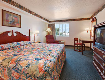 Super 8 Des Moines/Airport Hotel Exterior photo